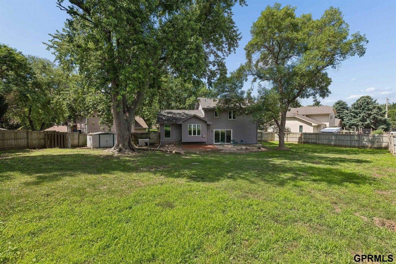 10754 Suffolk Circle, Omaha, NE 68127