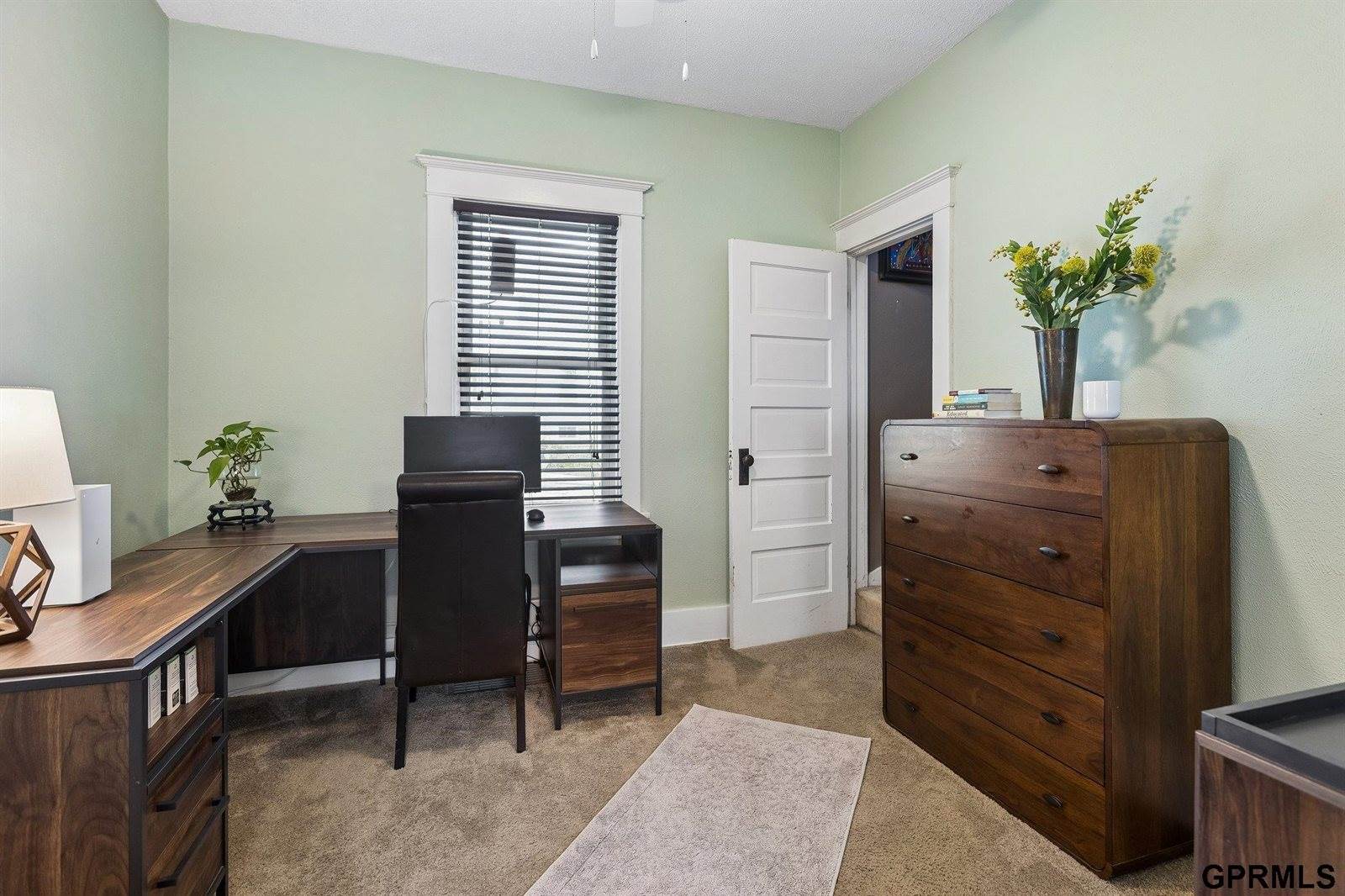 4219 South 12Th Street, Omaha, NE 68107