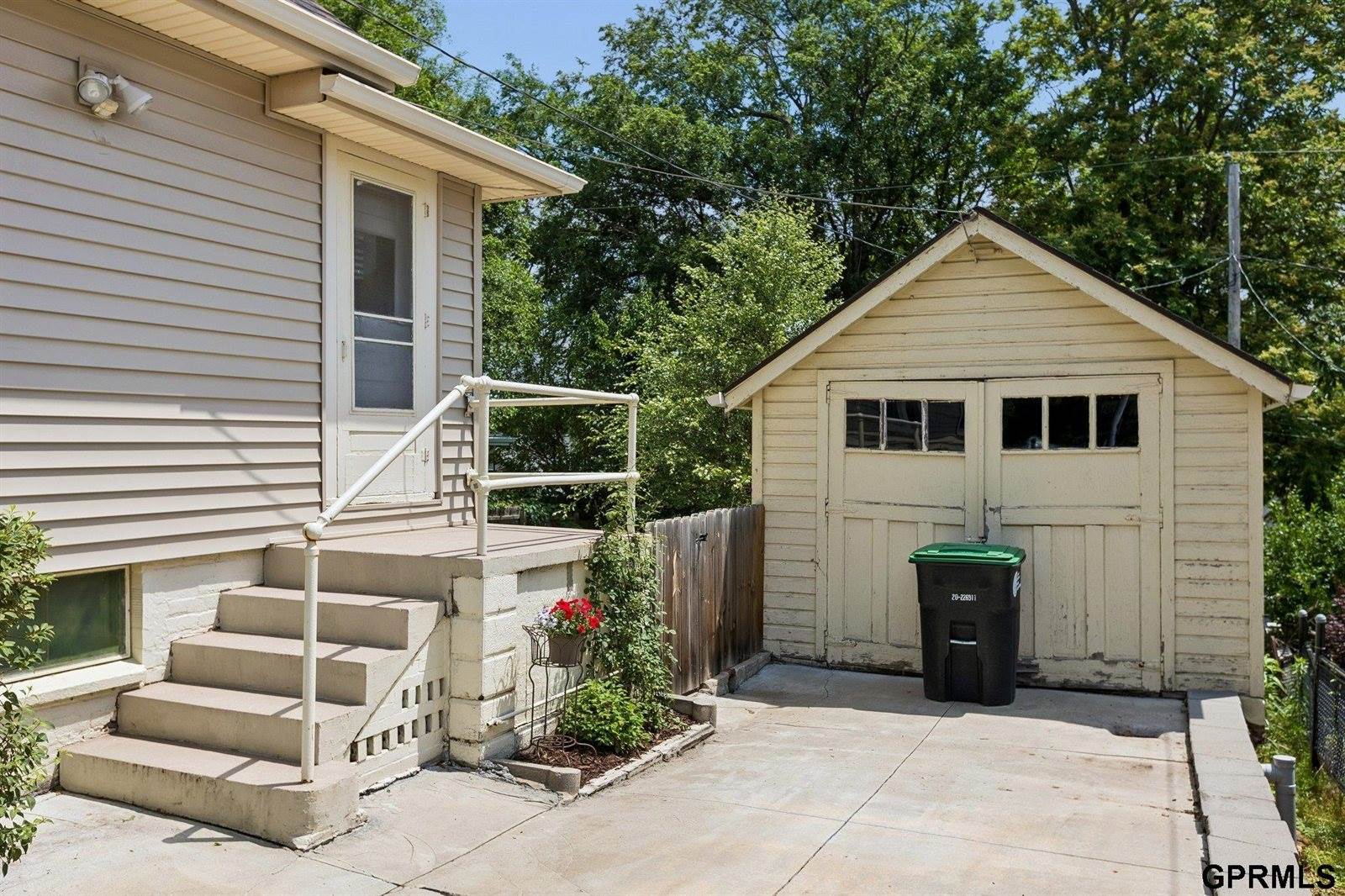 4219 South 12Th Street, Omaha, NE 68107