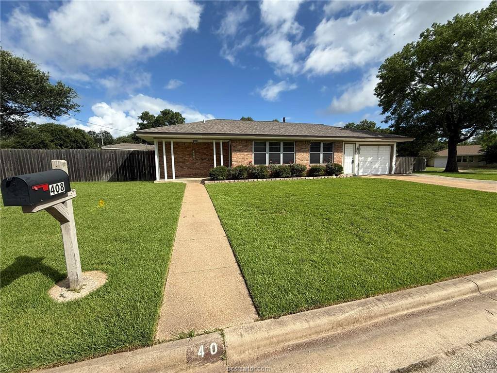 408 Brookside Drive, Bryan, TX 77801