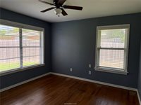 408 Brookside Drive, Bryan, TX 77801