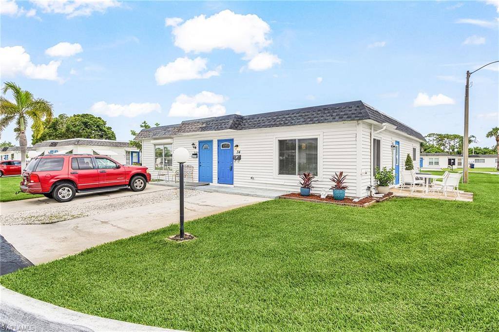 34 Hamlin Ct, Lehigh Acres, FL 33936