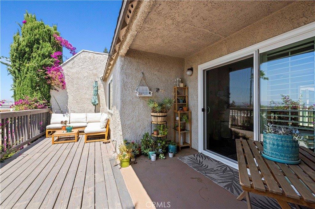 15614 Crestview Lane, Granada Hills, CA 91344