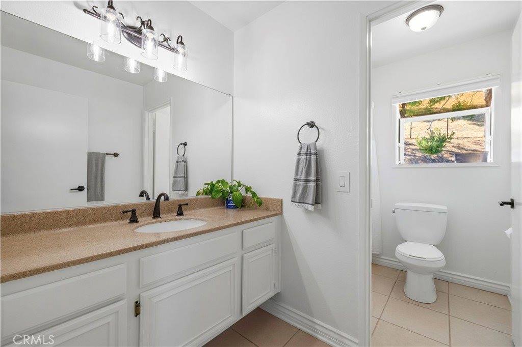 28235 Royal Road, Castaic, CA 91384