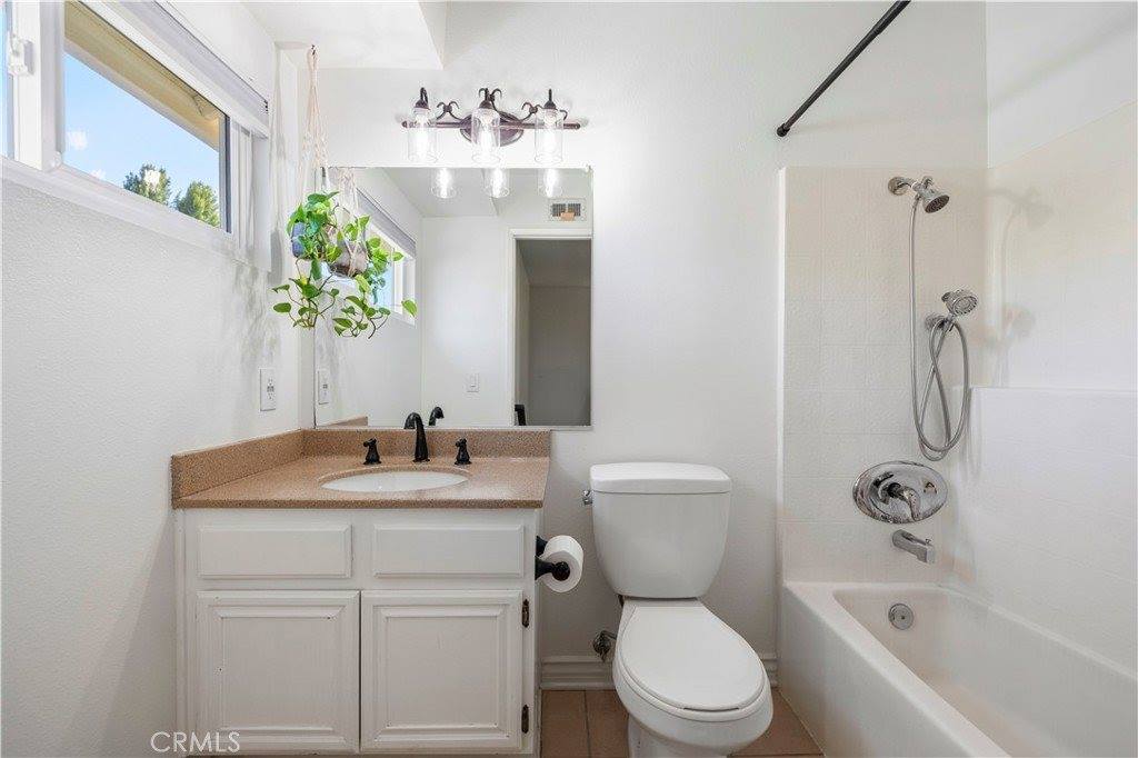 28235 Royal Road, Castaic, CA 91384
