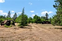 22550 Shady Grove Road, Middletown, CA 95461