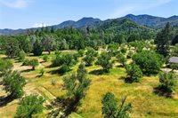 22550 Shady Grove Road, Middletown, CA 95461