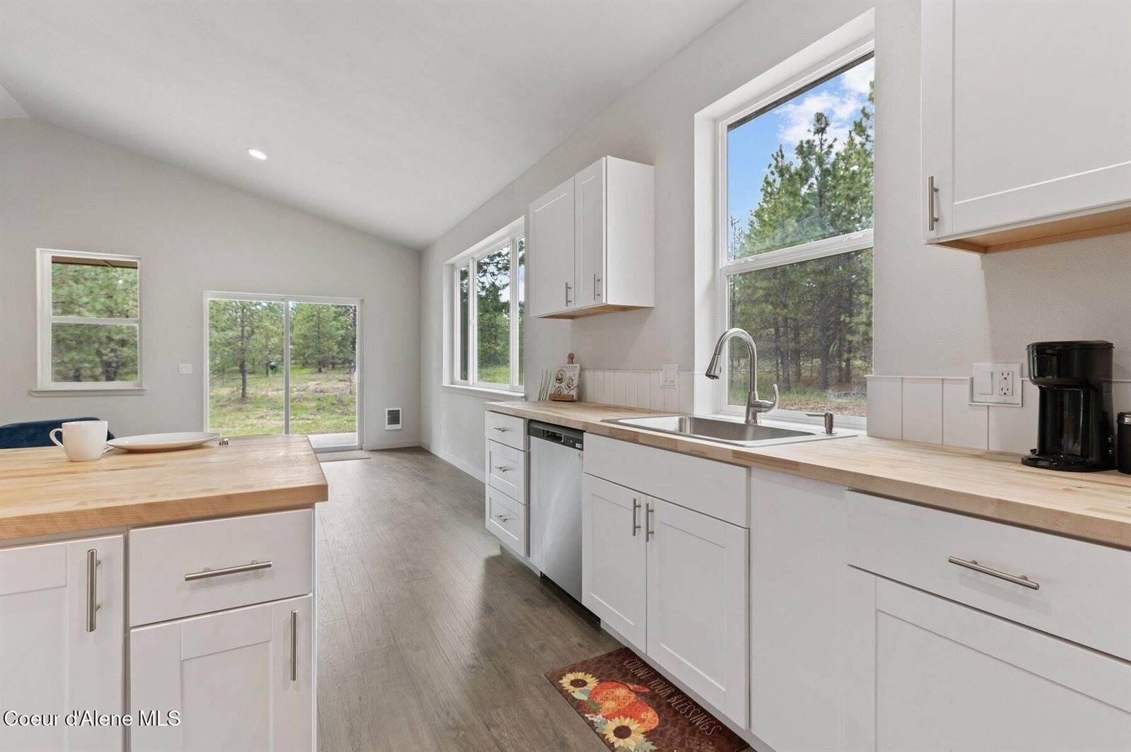 40 James Way, Oldtown, ID 83822