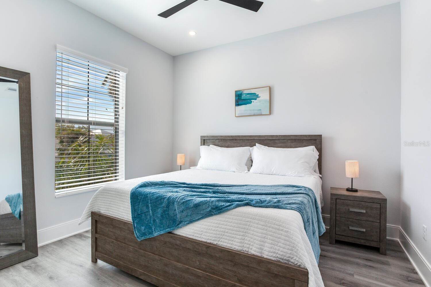 140 174TH Avenue East, Redington Shores, FL 33708