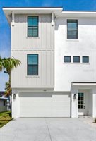 140 174TH Avenue East, Redington Shores, FL 33708
