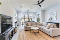 140 174TH Avenue East, Redington Shores, FL 33708