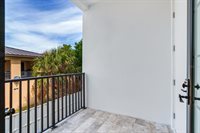 140 174TH Avenue East, Redington Shores, FL 33708