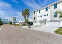 140 174TH Avenue East, Redington Shores, FL 33708