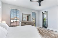 140 174TH Avenue East, Redington Shores, FL 33708