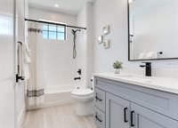 140 174TH Avenue East, Redington Shores, FL 33708