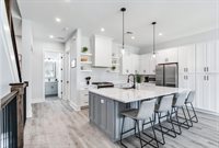 140 174TH Avenue East, Redington Shores, FL 33708
