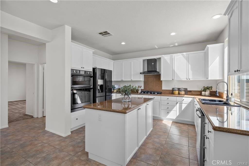 29052 Madrid Place, Castaic, CA 91384