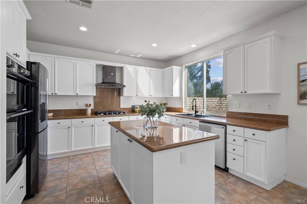 29052 Madrid Place, Castaic, CA 91384