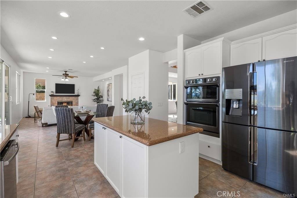 29052 Madrid Place, Castaic, CA 91384