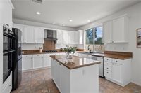 29052 Madrid Place, Castaic, CA 91384