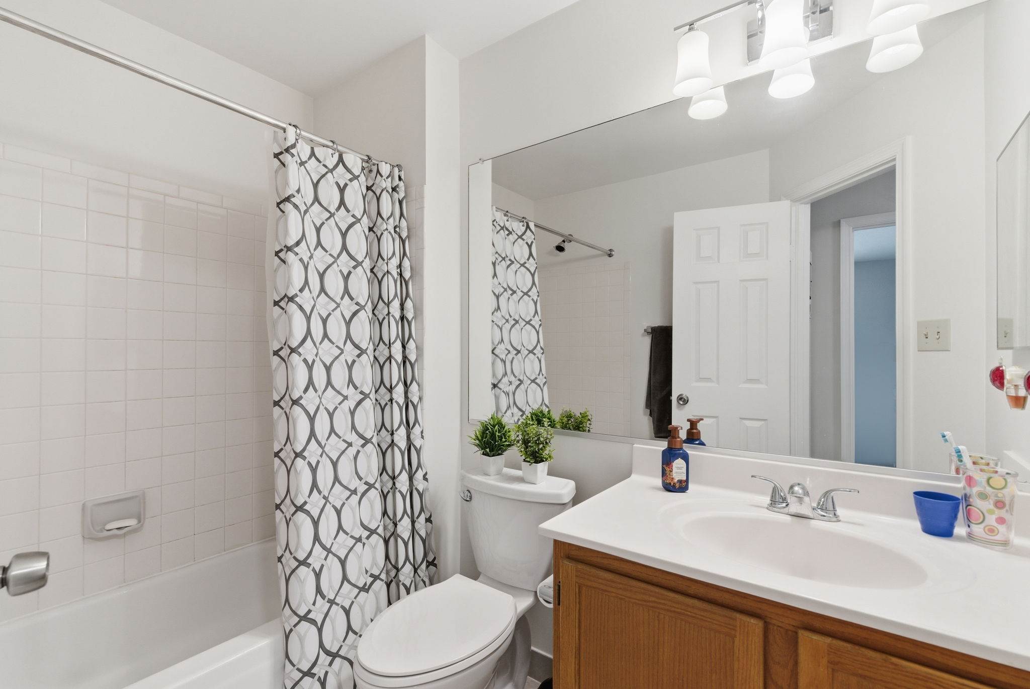 25 Bronco Ct #286-c, Germantown, MD 20874