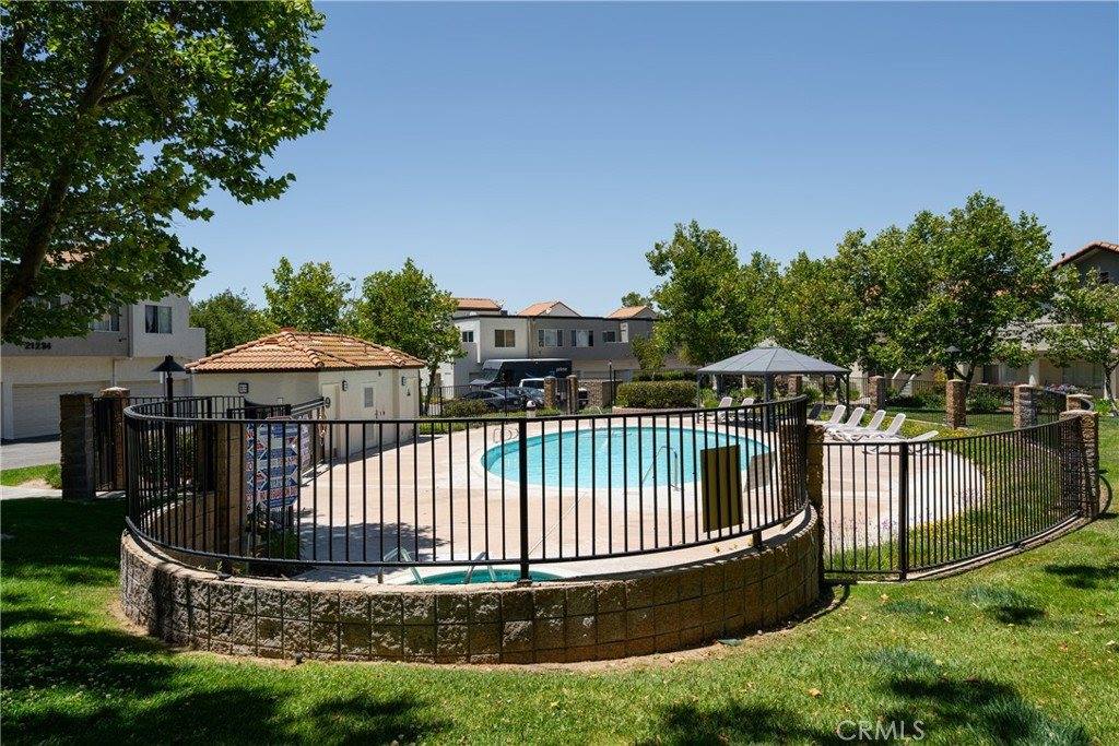 21200 Trumpet Dr #103, Newhall, CA 91321