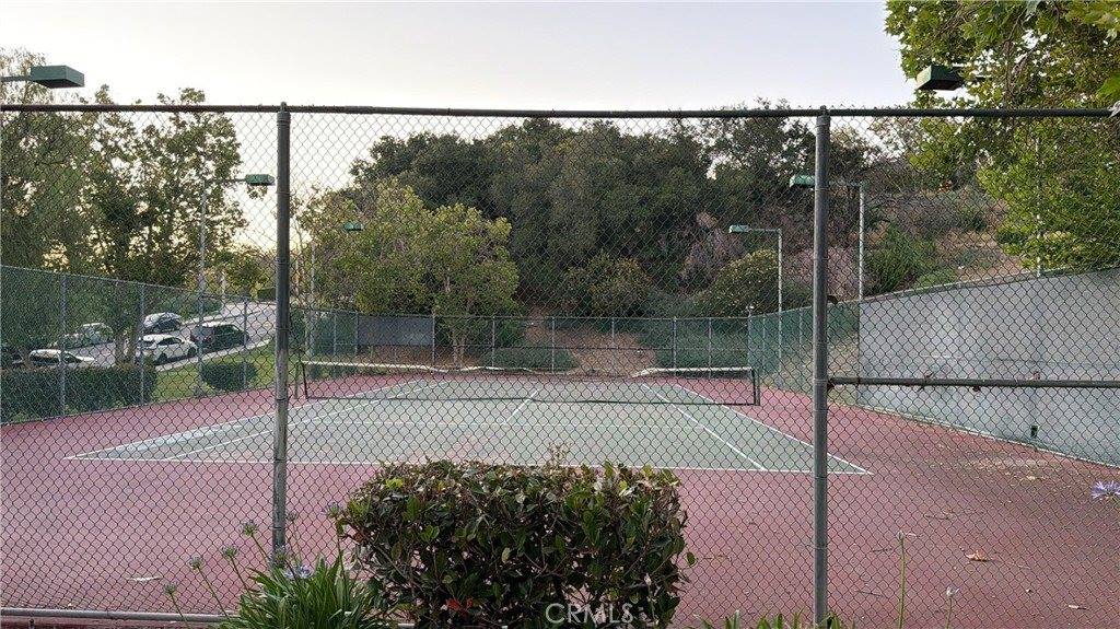 21200 Trumpet Dr #103, Newhall, CA 91321