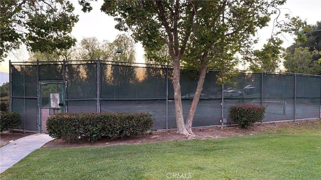 21200 Trumpet Dr #103, Newhall, CA 91321