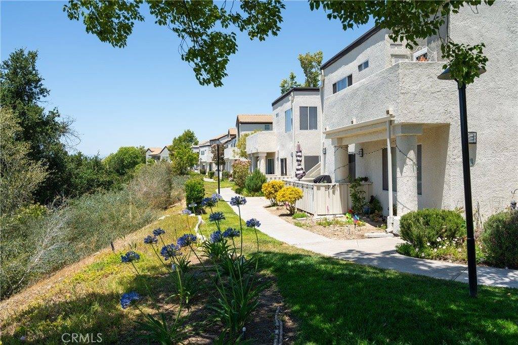 21200 Trumpet Dr #103, Newhall, CA 91321
