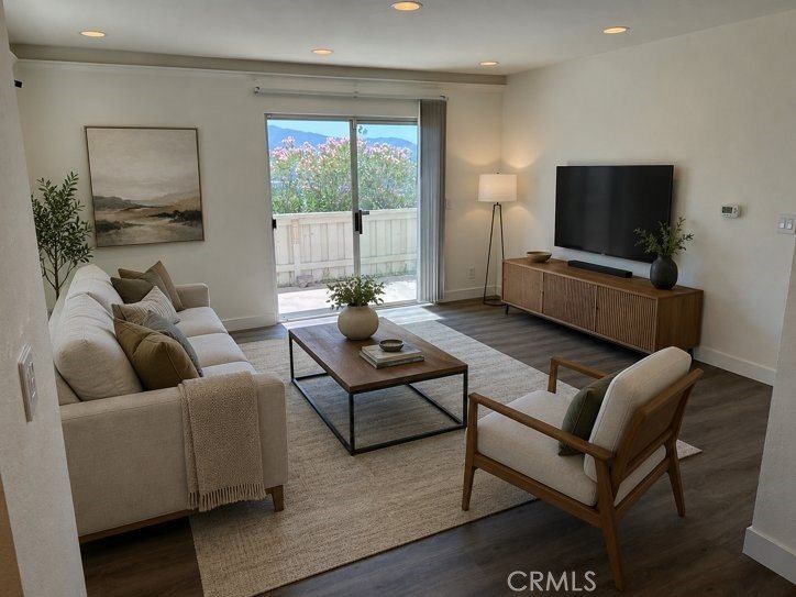 21200 Trumpet Dr #103, Newhall, CA 91321