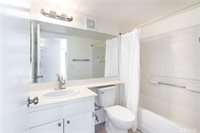 21200 Trumpet Dr #103, Newhall, CA 91321