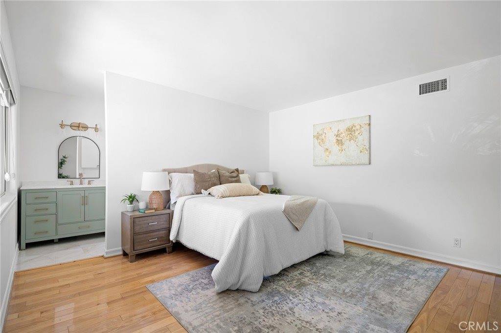 7800 Via Genova, Burbank, CA 91504