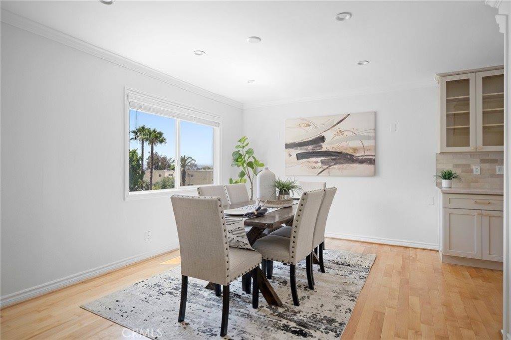 7800 Via Genova, Burbank, CA 91504