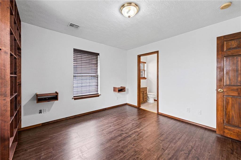800 North 9th Street, Kansas City, KS 66101