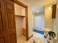 1501 Johnson St, La Crosse, WI 54601