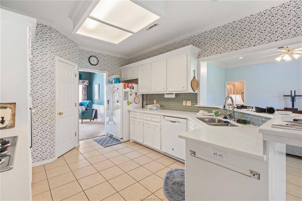 508 Shire Drive, College Station, TX 77845