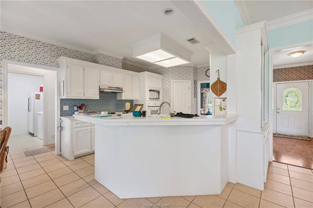 508 Shire Drive, College Station, TX 77845