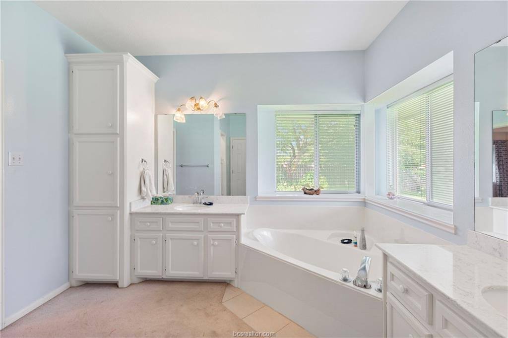 508 Shire Drive, College Station, TX 77845