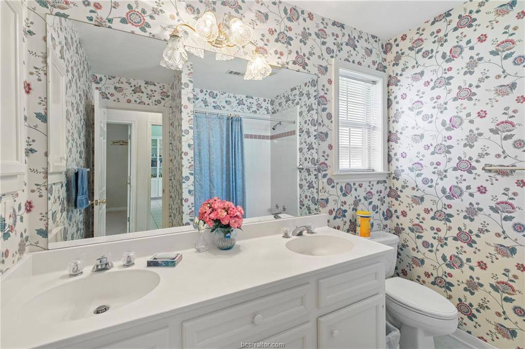 508 Shire Drive, College Station, TX 77845