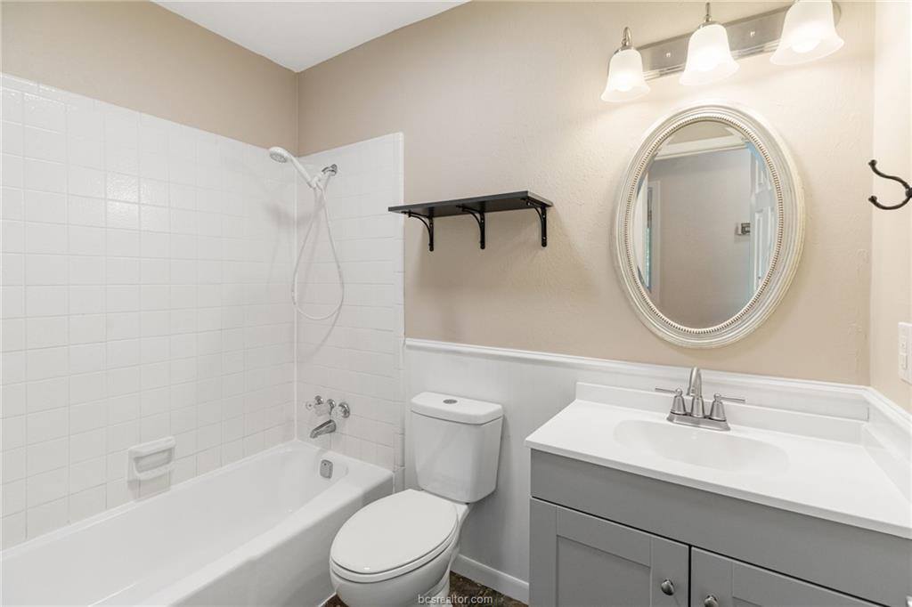 3013 Adrienne Drive, College Station, TX 77845