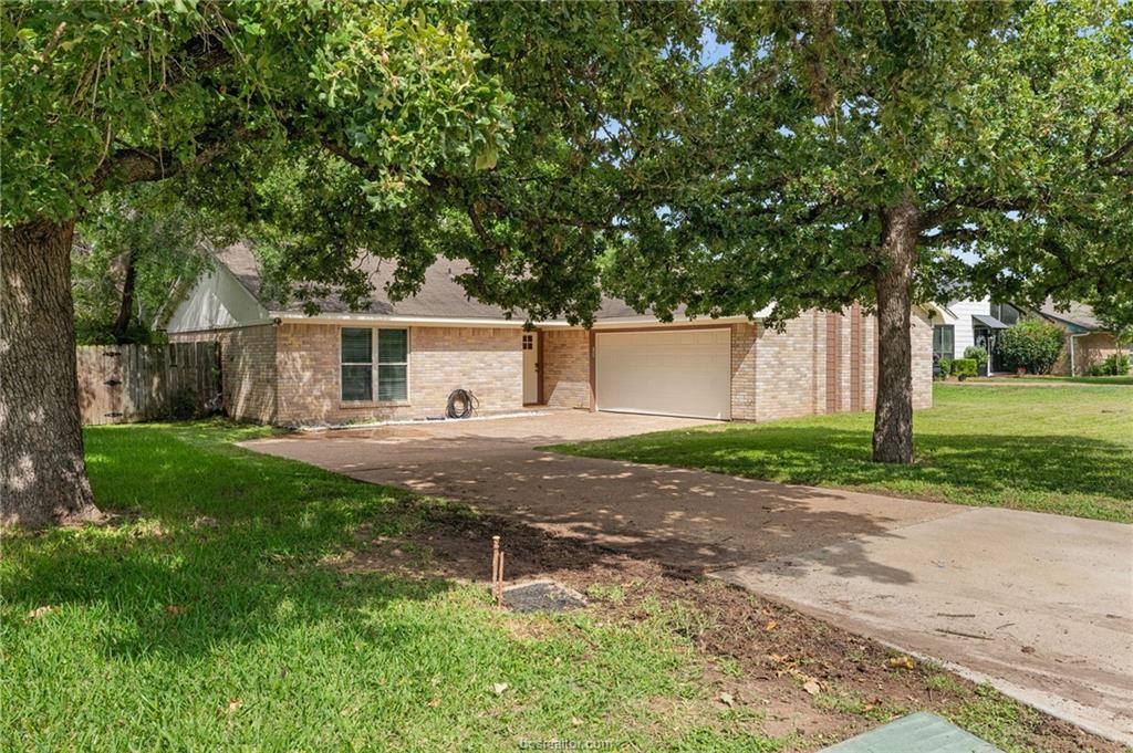 3013 Adrienne Drive, College Station, TX 77845