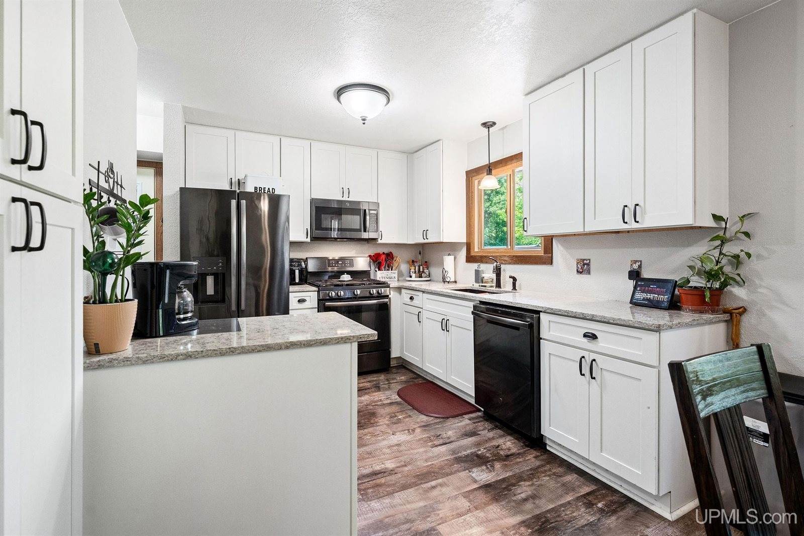 1613 Woodland Avenue, Marquette, MI 49855