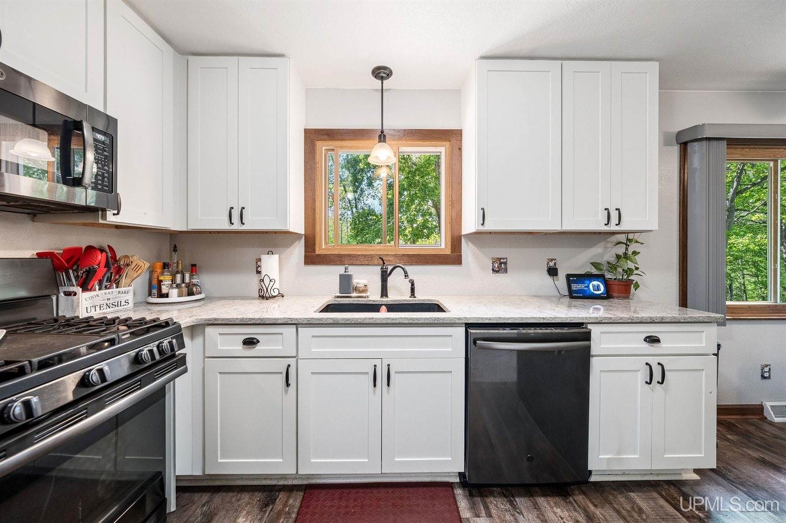 1613 Woodland Avenue, Marquette, MI 49855