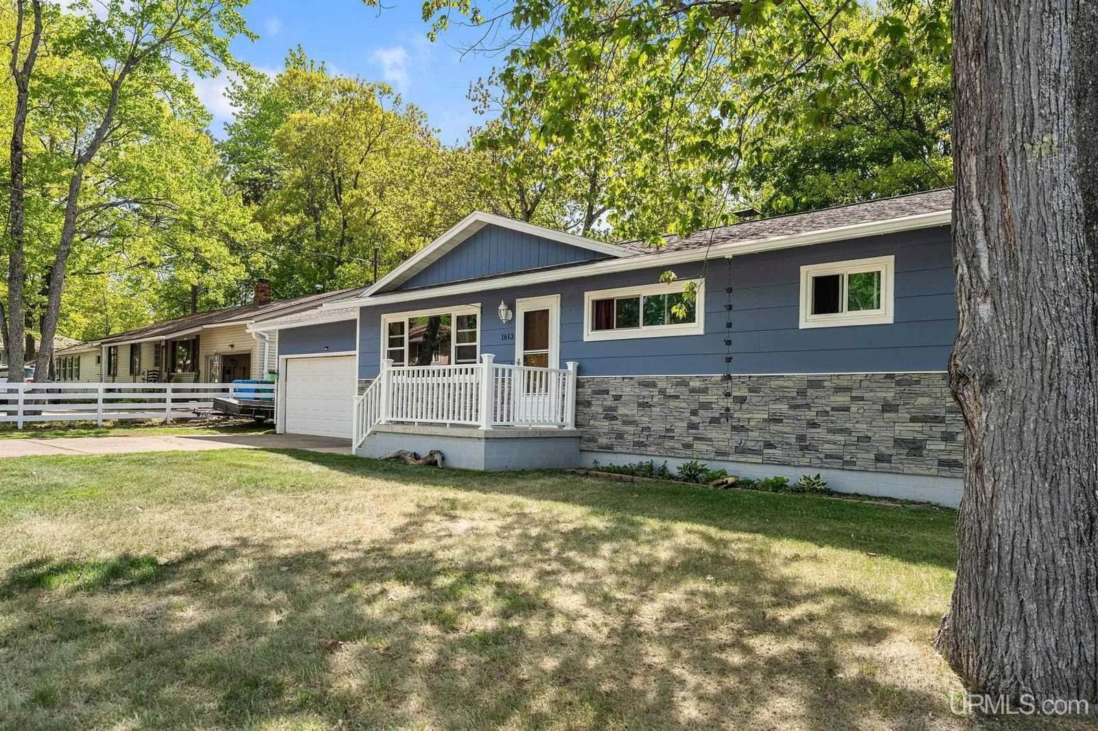 1613 Woodland Avenue, Marquette, MI 49855