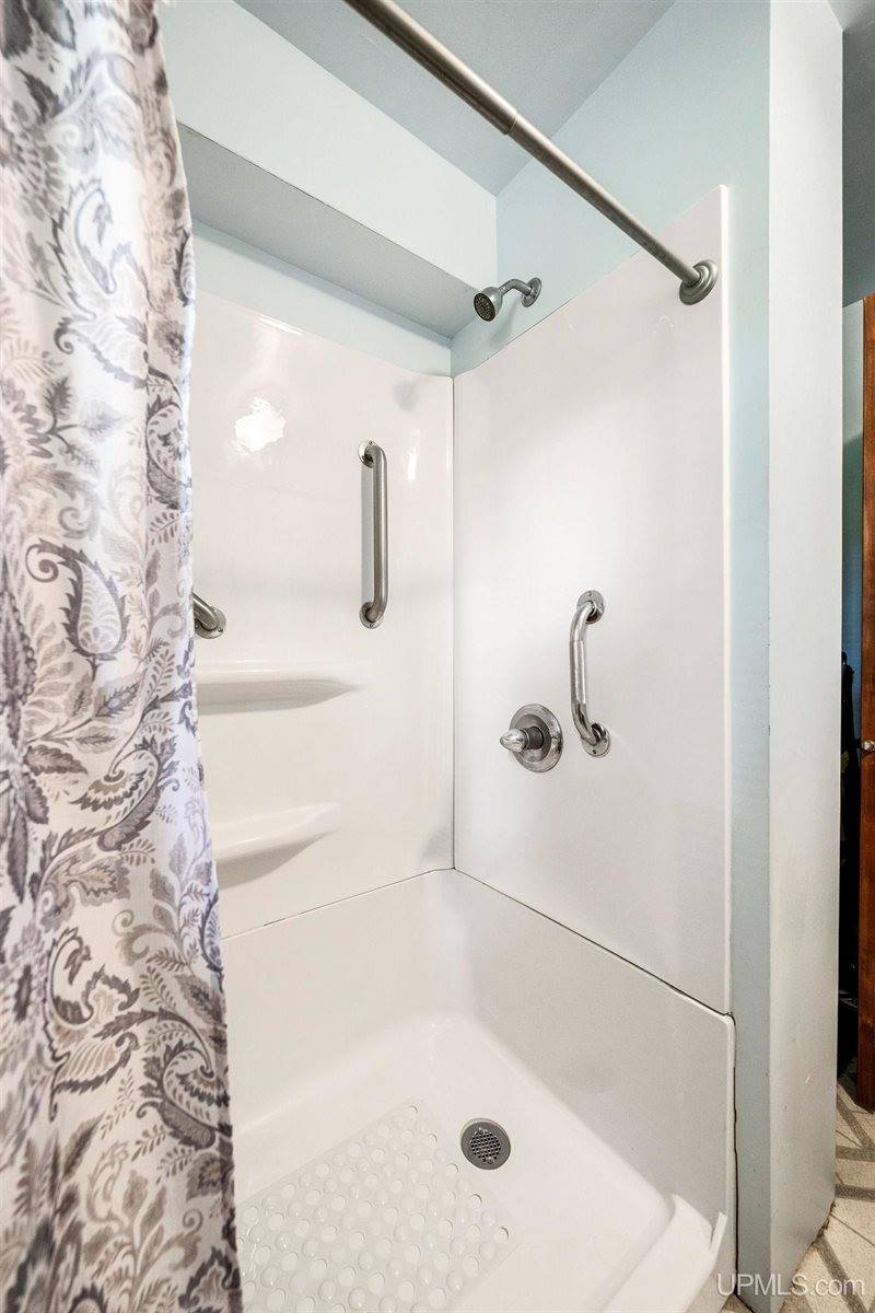 1613 Woodland Avenue, Marquette, MI 49855