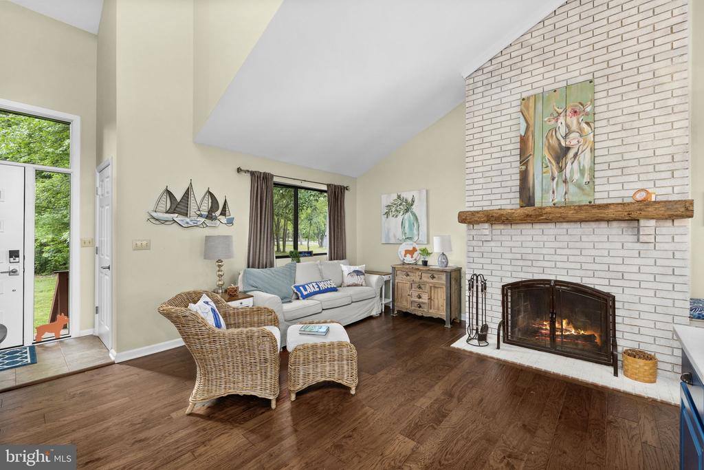 1917 Lakeview Parkway, Locust Grove, VA 22508