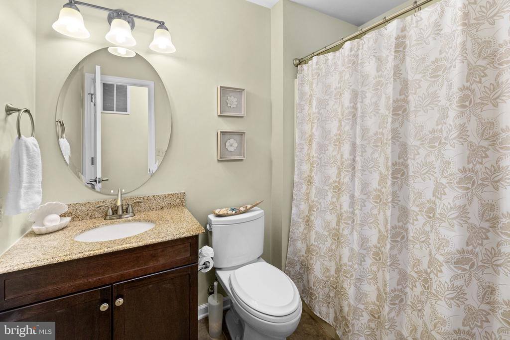 1917 Lakeview Parkway, Locust Grove, VA 22508