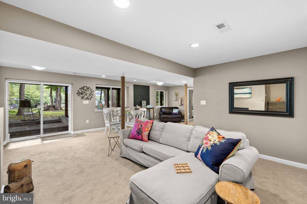 1917 Lakeview Parkway, Locust Grove, VA 22508