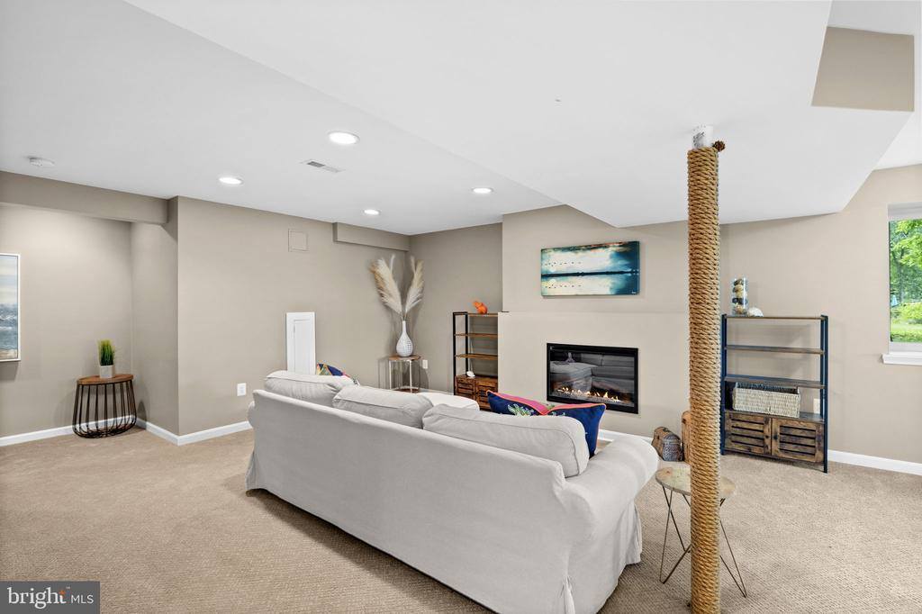 1917 Lakeview Parkway, Locust Grove, VA 22508