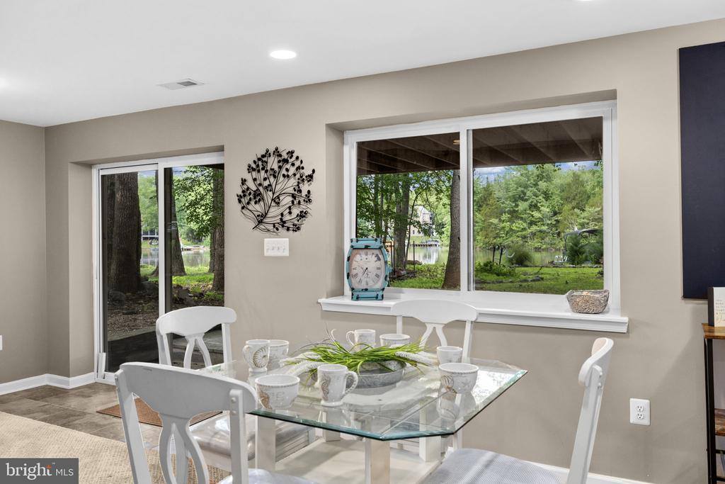 1917 Lakeview Parkway, Locust Grove, VA 22508